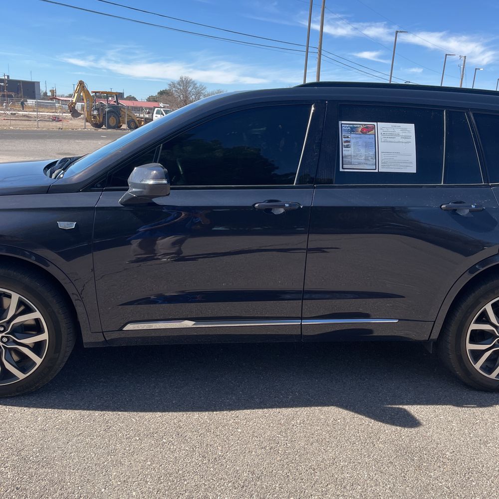 2024 Cadillac XT6 - Image 2