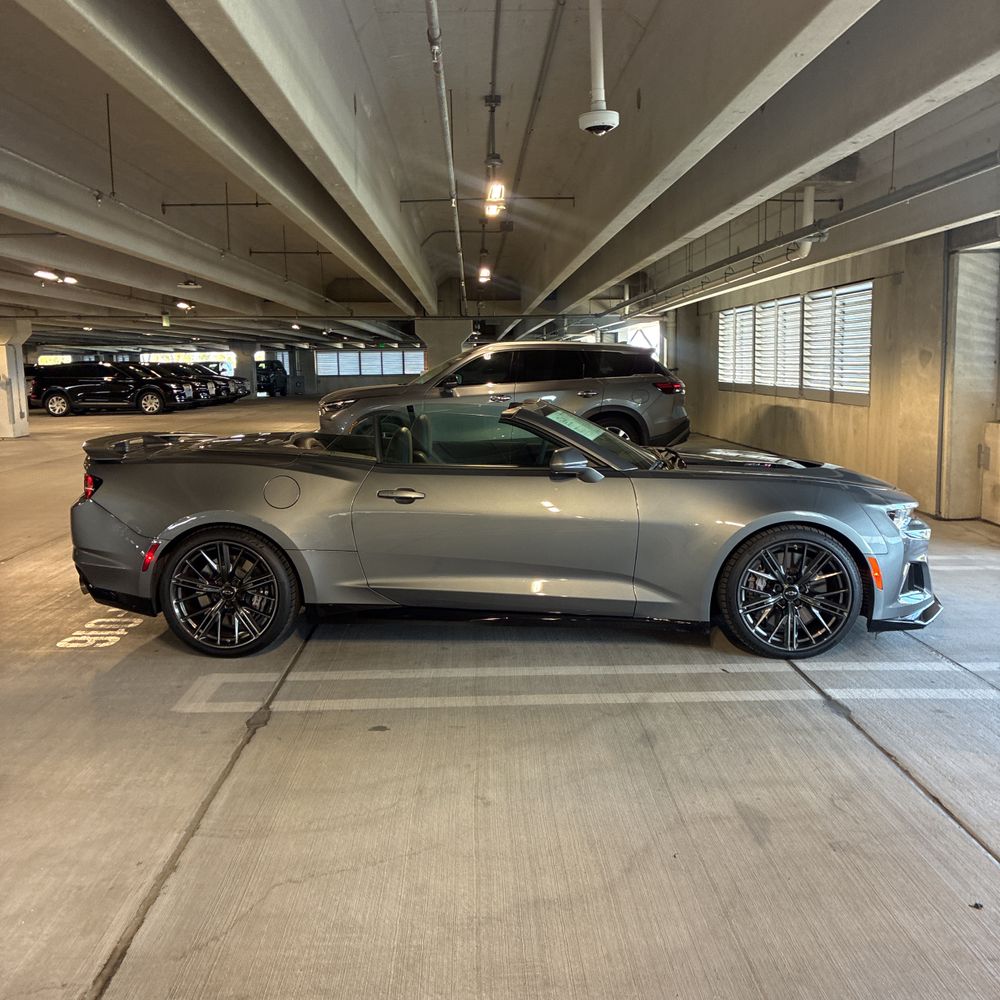 2021 Chevrolet Camaro - Image 5
