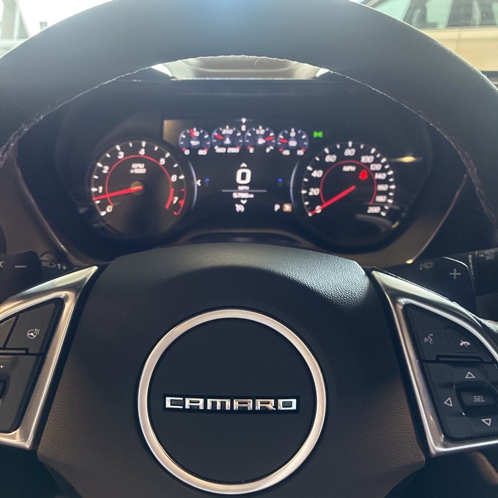 2021 Chevrolet Camaro - Image 17