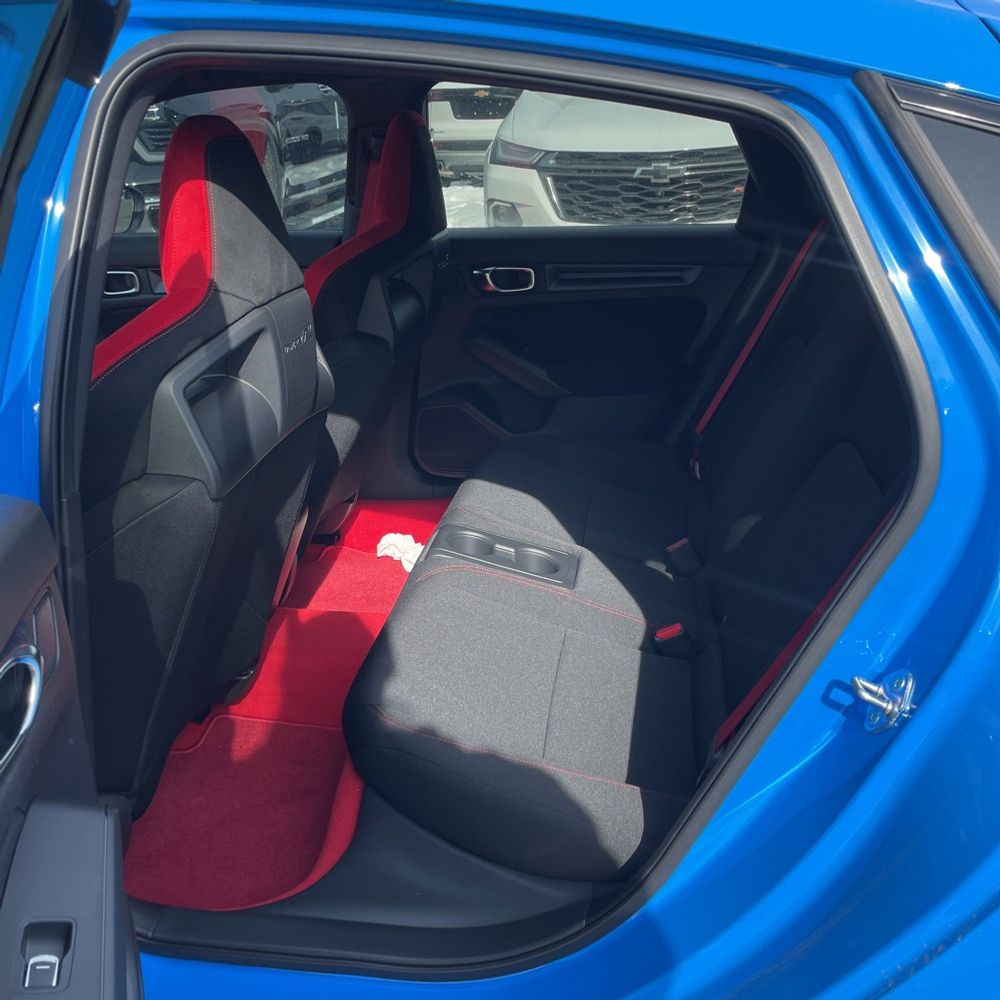 2025 Honda Civic Type R - Image 9
