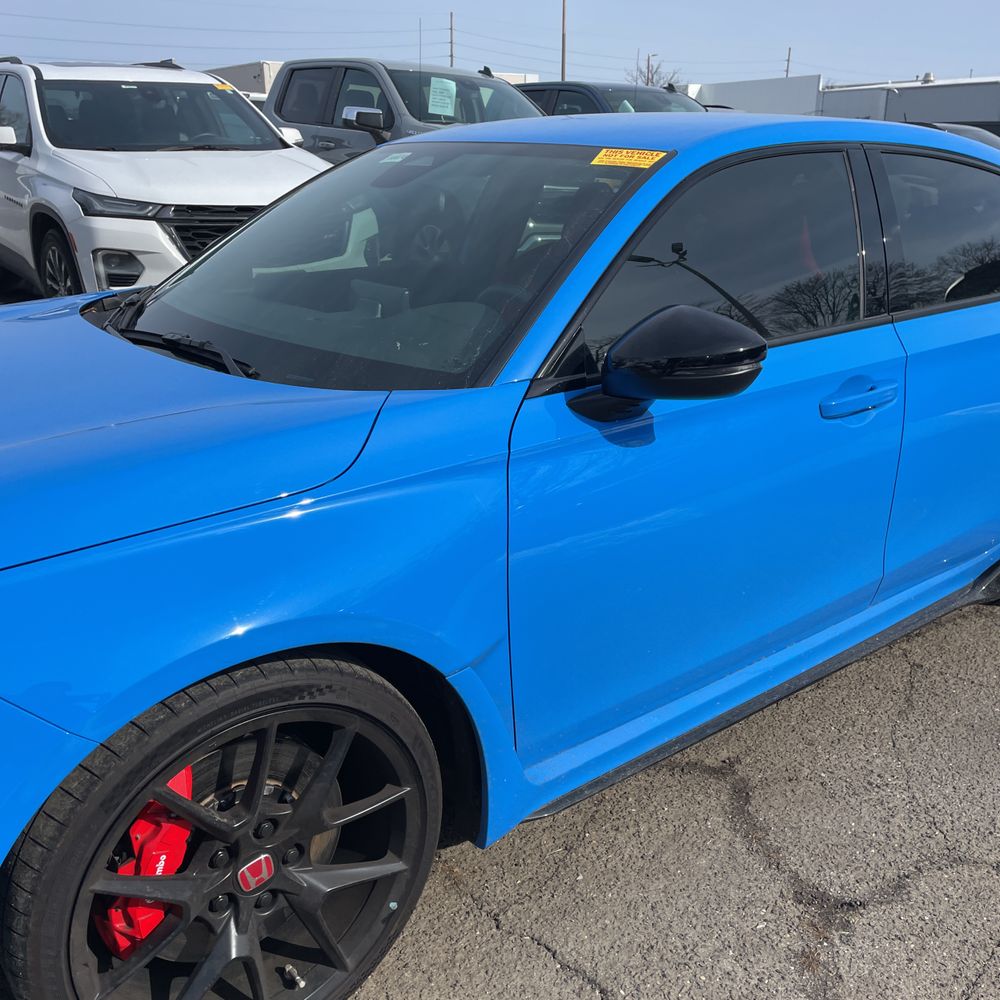 2025 Honda Civic Type R - Image 16