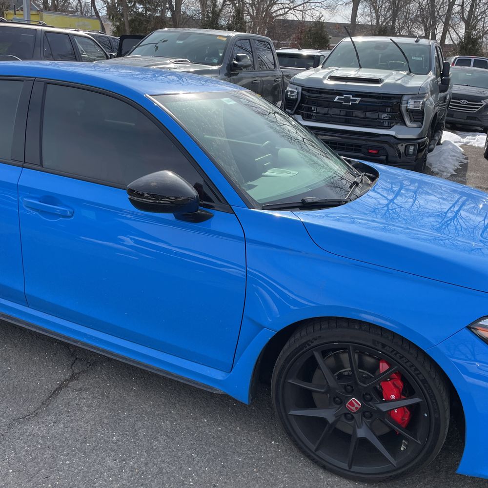 2025 Honda Civic Type R - Image 17