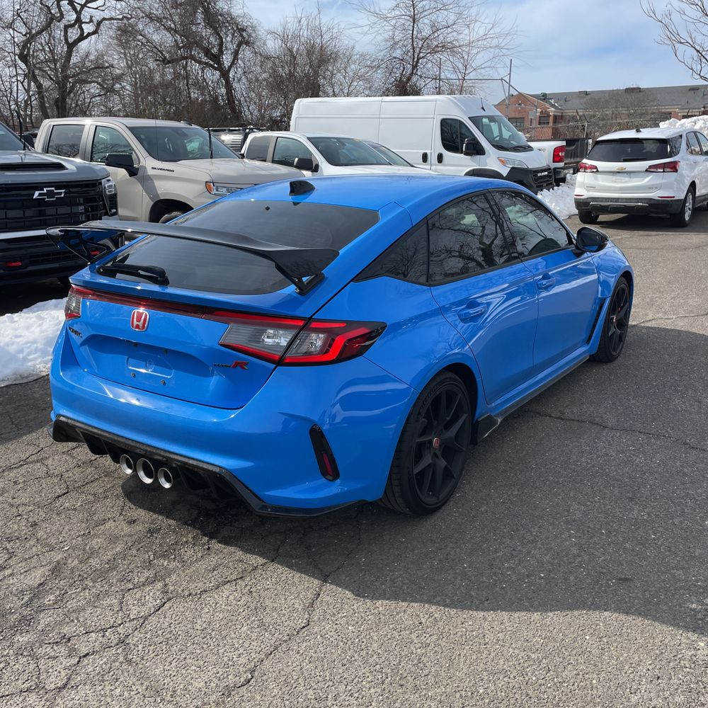 2025 Honda Civic Type R - Image 35