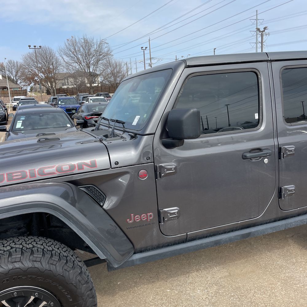 2025 Jeep Wrangler - Image 16