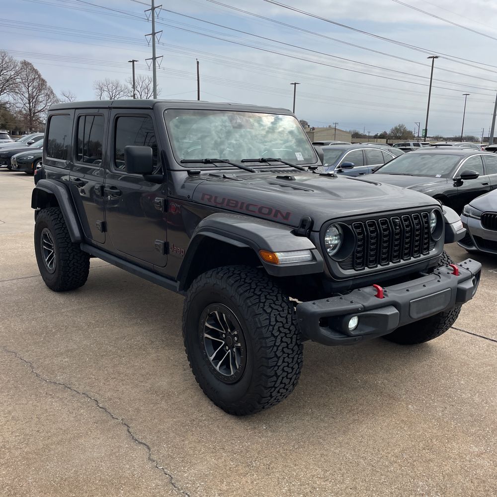 2025 Jeep Wrangler - Image 39