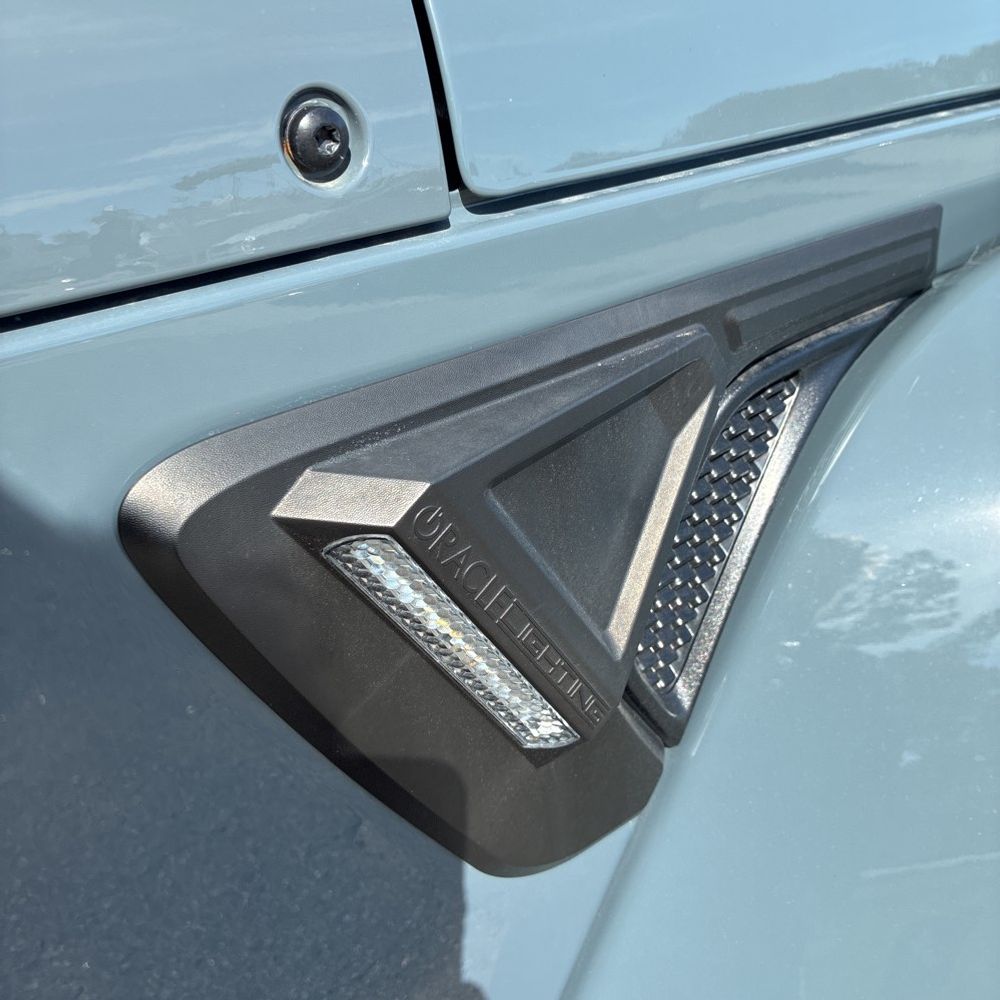 2024 Jeep Gladiator - Image 21