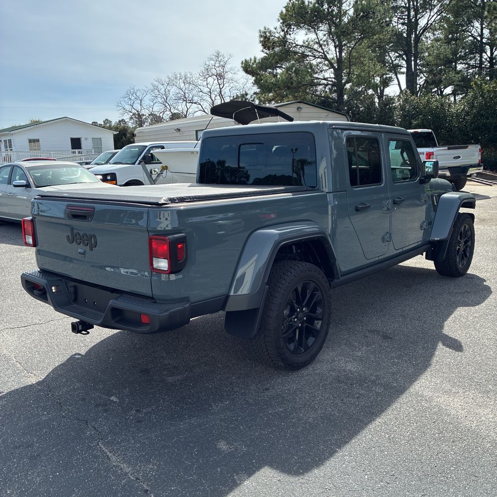 2024 Jeep Gladiator - Image 25