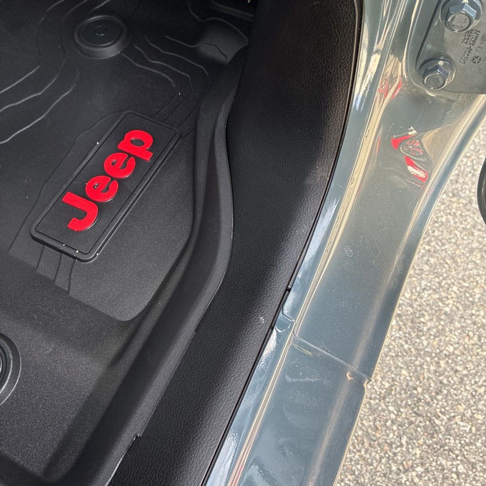 2024 Jeep Gladiator - Image 32