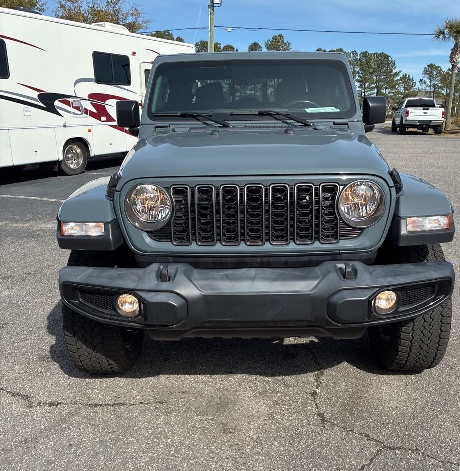 2024 Jeep Gladiator - Image 33