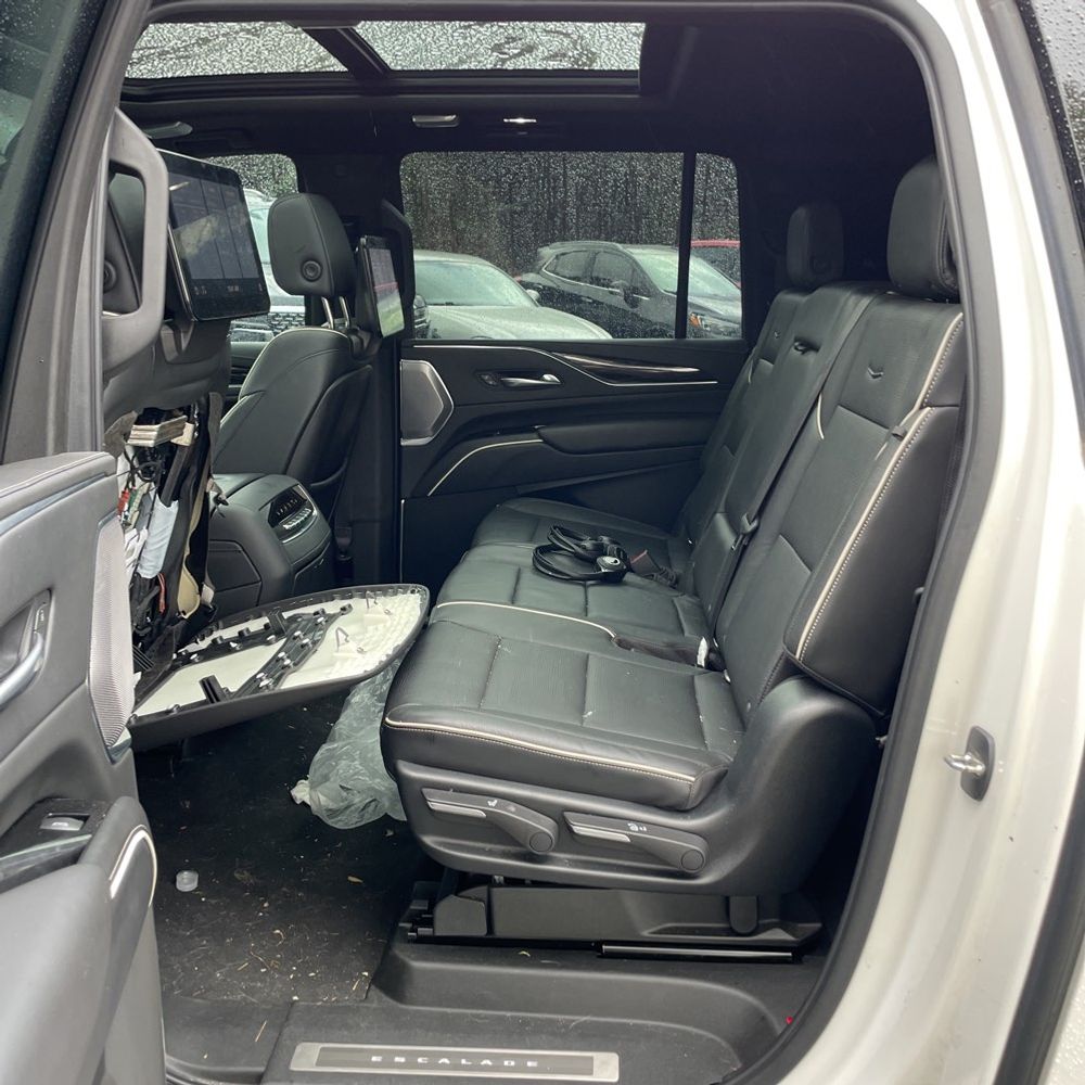 2021 Cadillac Escalade ESV - Image 7