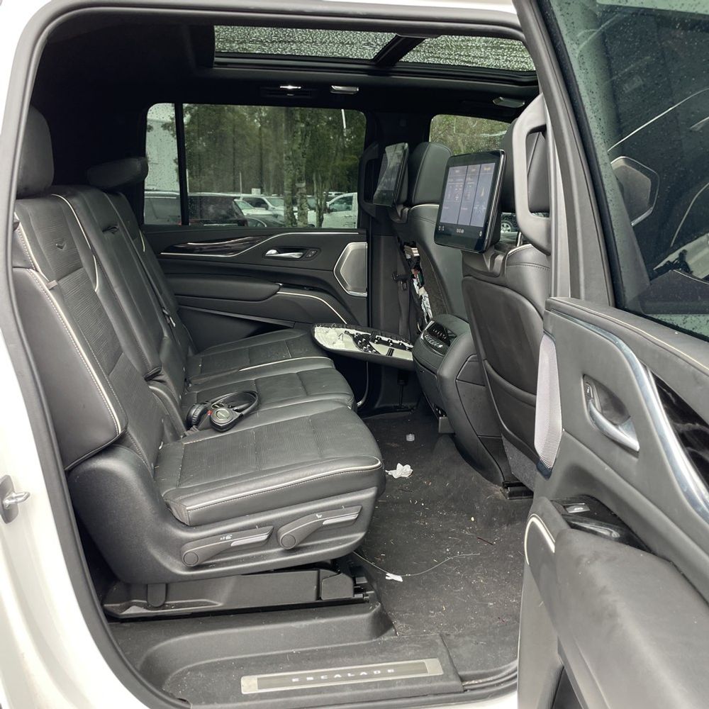 2021 Cadillac Escalade ESV - Image 41