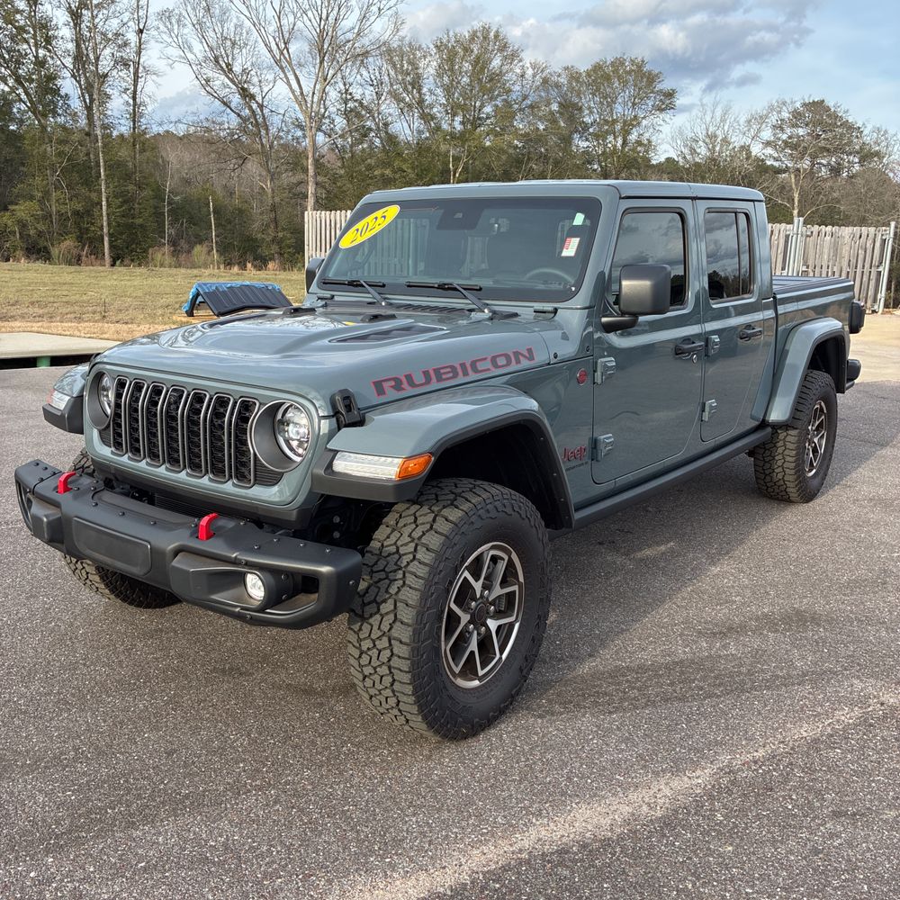 2025 Jeep Gladiator