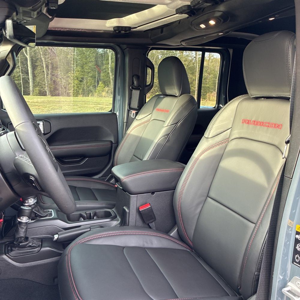 2025 Jeep Gladiator - Image 36
