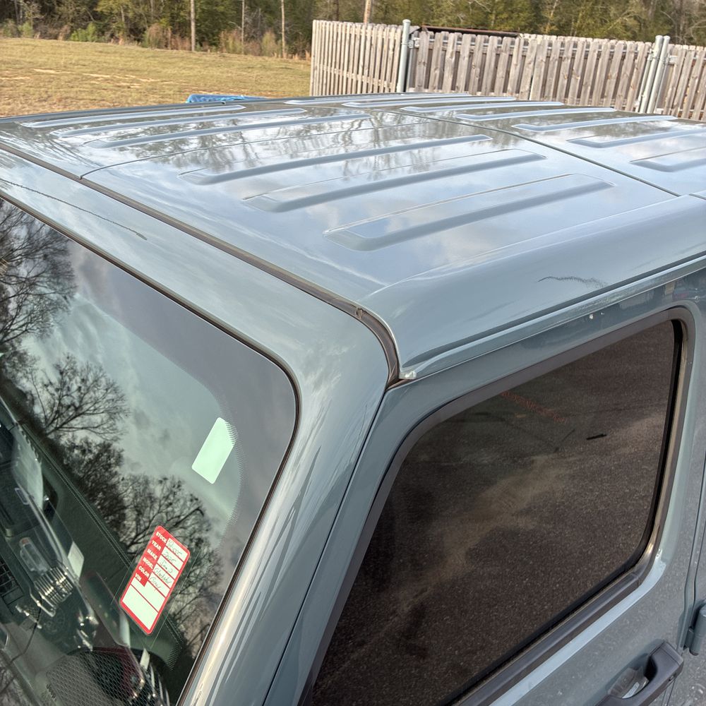2025 Jeep Gladiator - Image 37