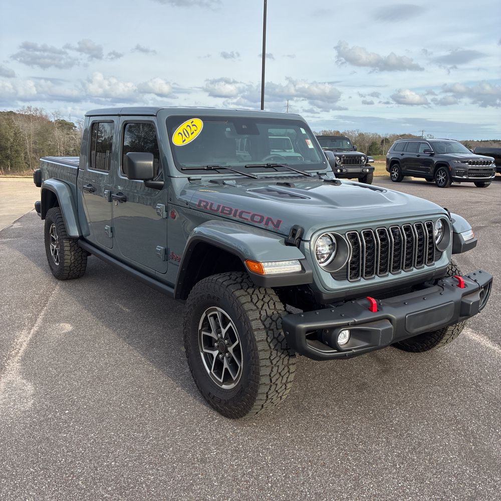 2025 Jeep Gladiator - Image 50