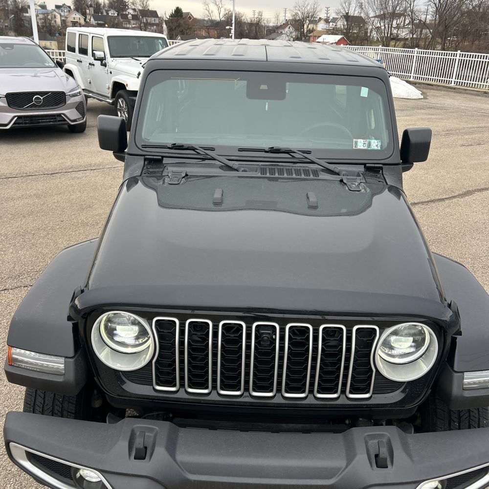 2024 Jeep Wrangler - Image 8