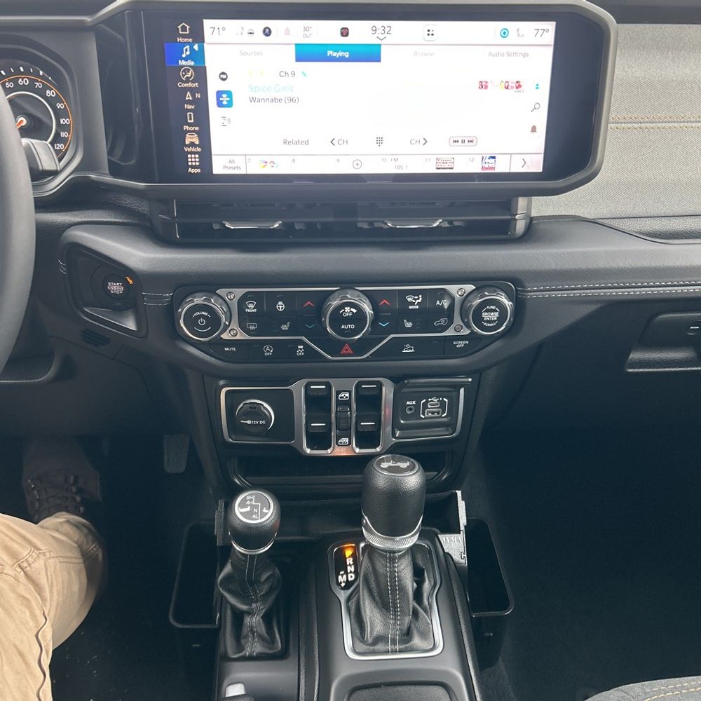 2024 Jeep Wrangler - Image 21