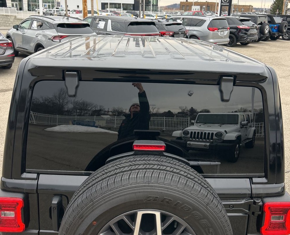 2024 Jeep Wrangler - Image 36