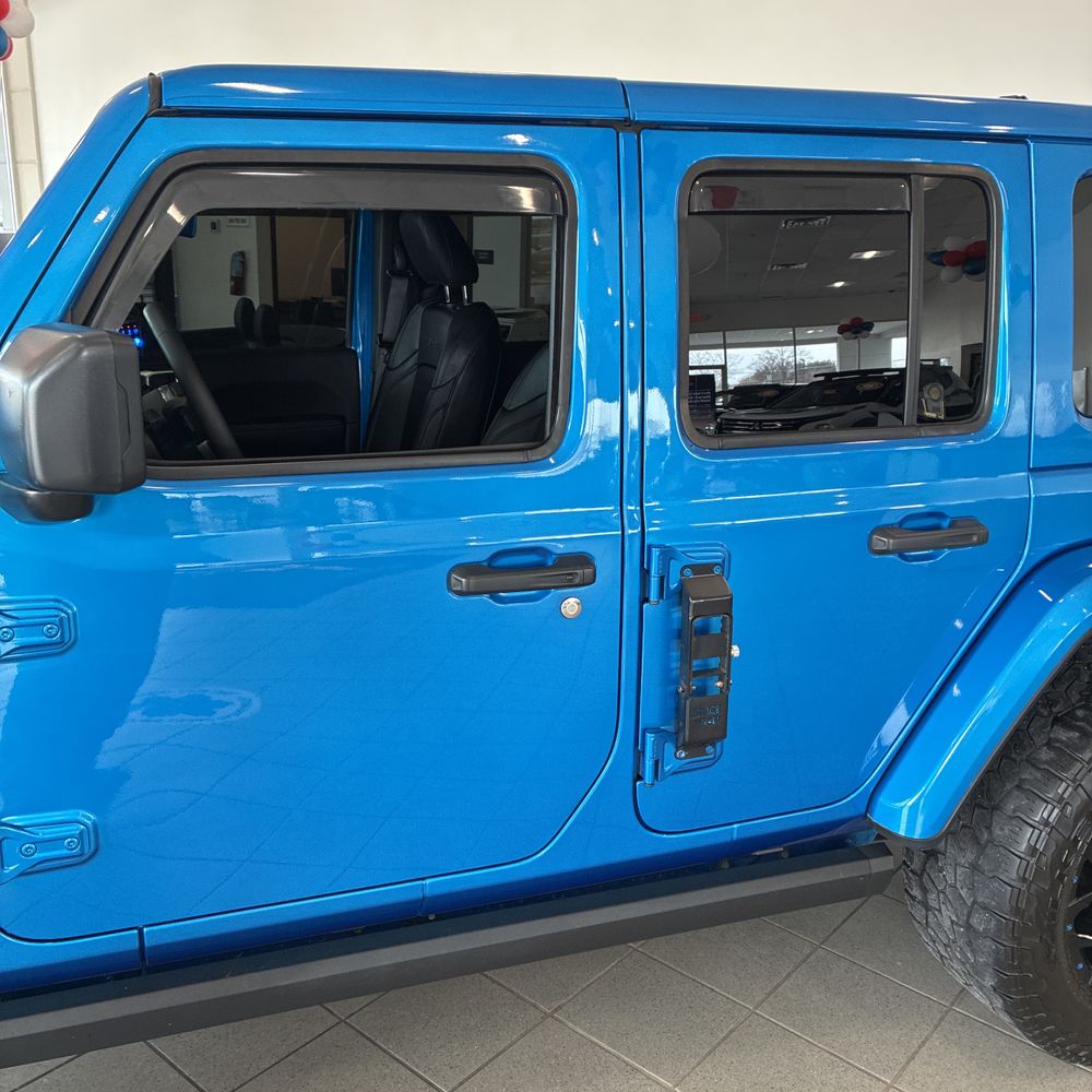 2024 Jeep Wrangler - Image 12