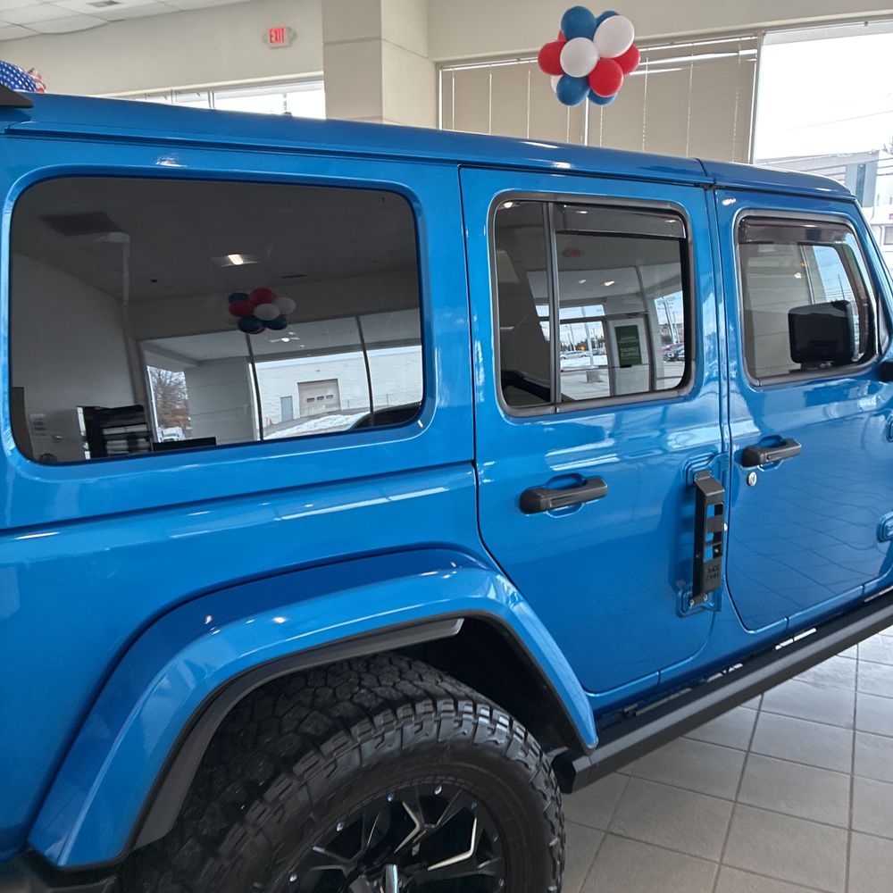2024 Jeep Wrangler - Image 35