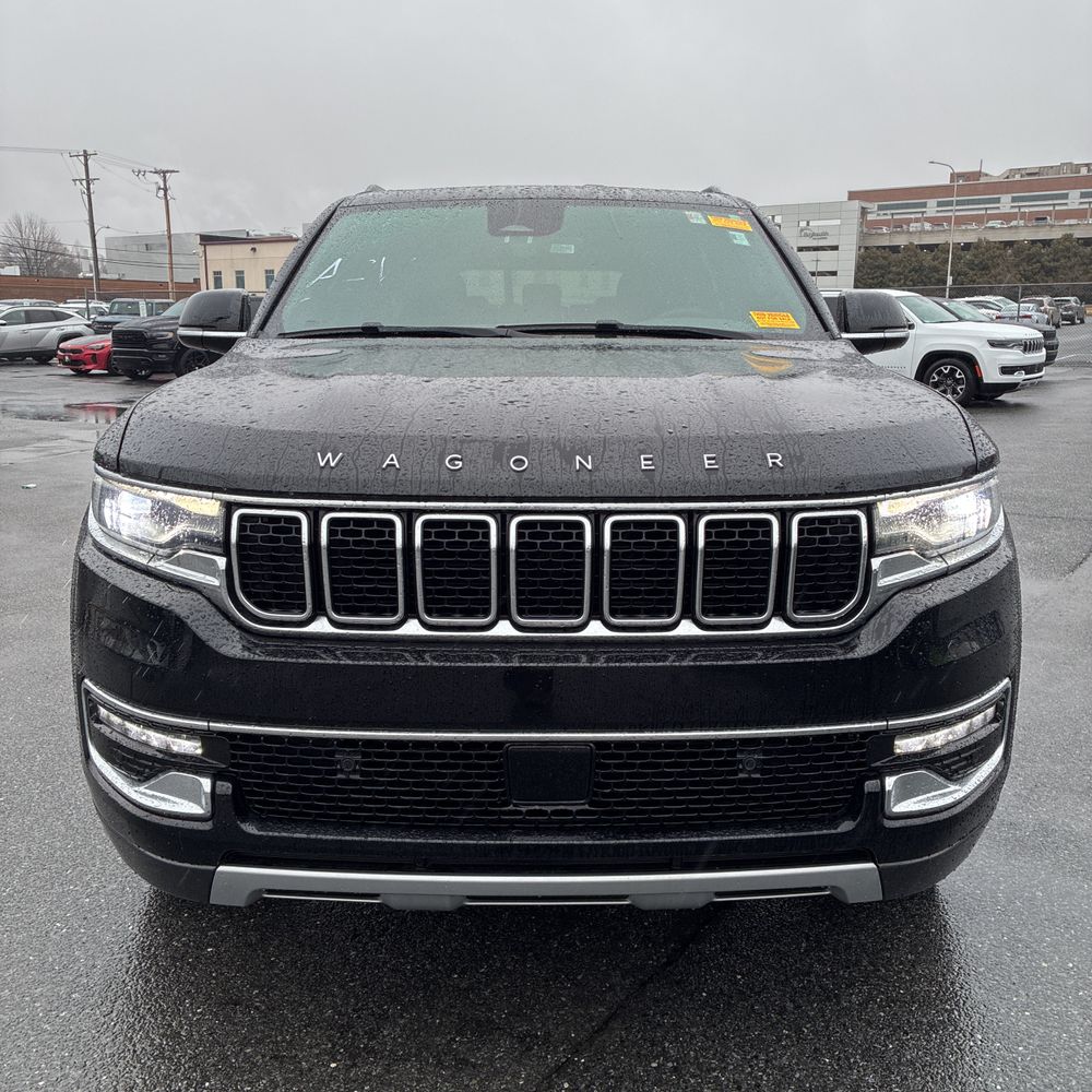 2022 Jeep Wagoneer - Image 21