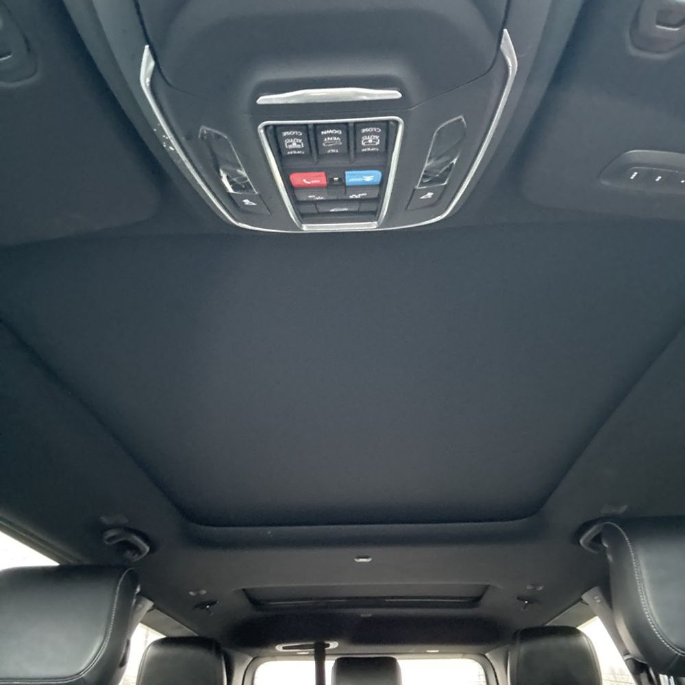 2022 Jeep Wagoneer - Image 25