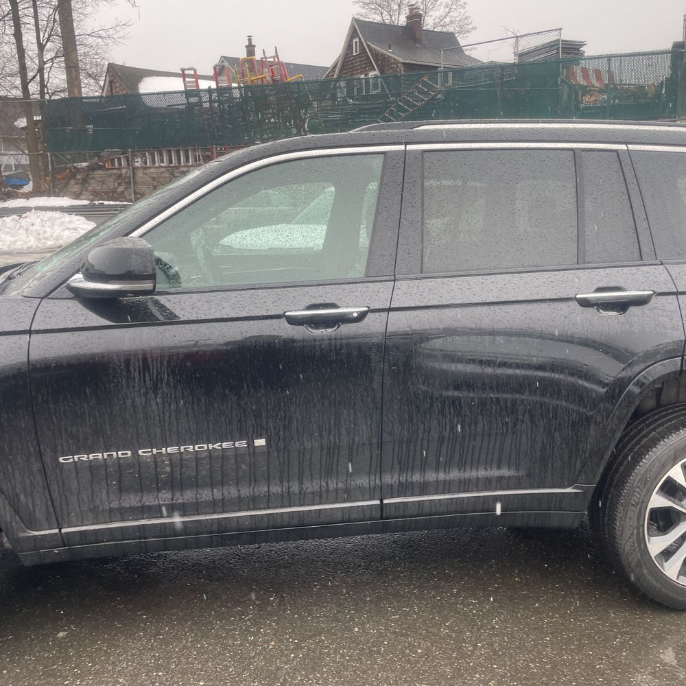 2022 Jeep Grand Cherokee - Image 39