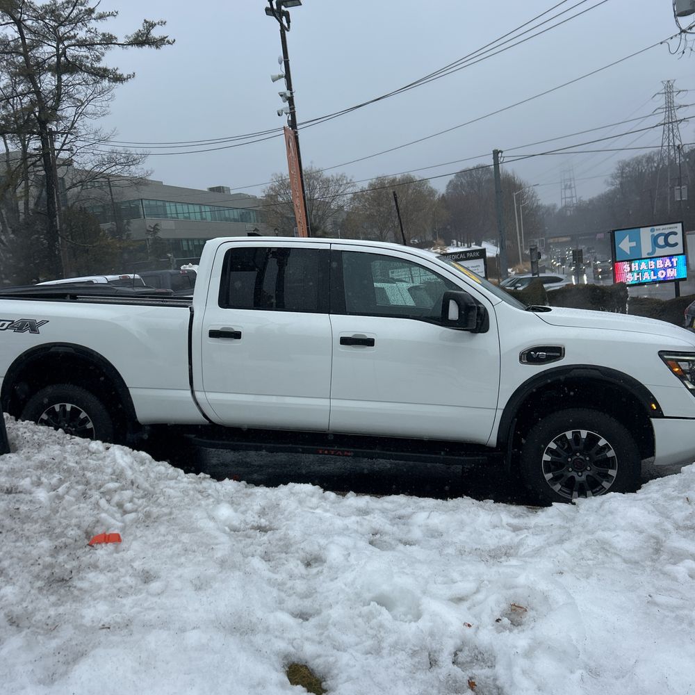 2023 Nissan TITAN XD - Image 36