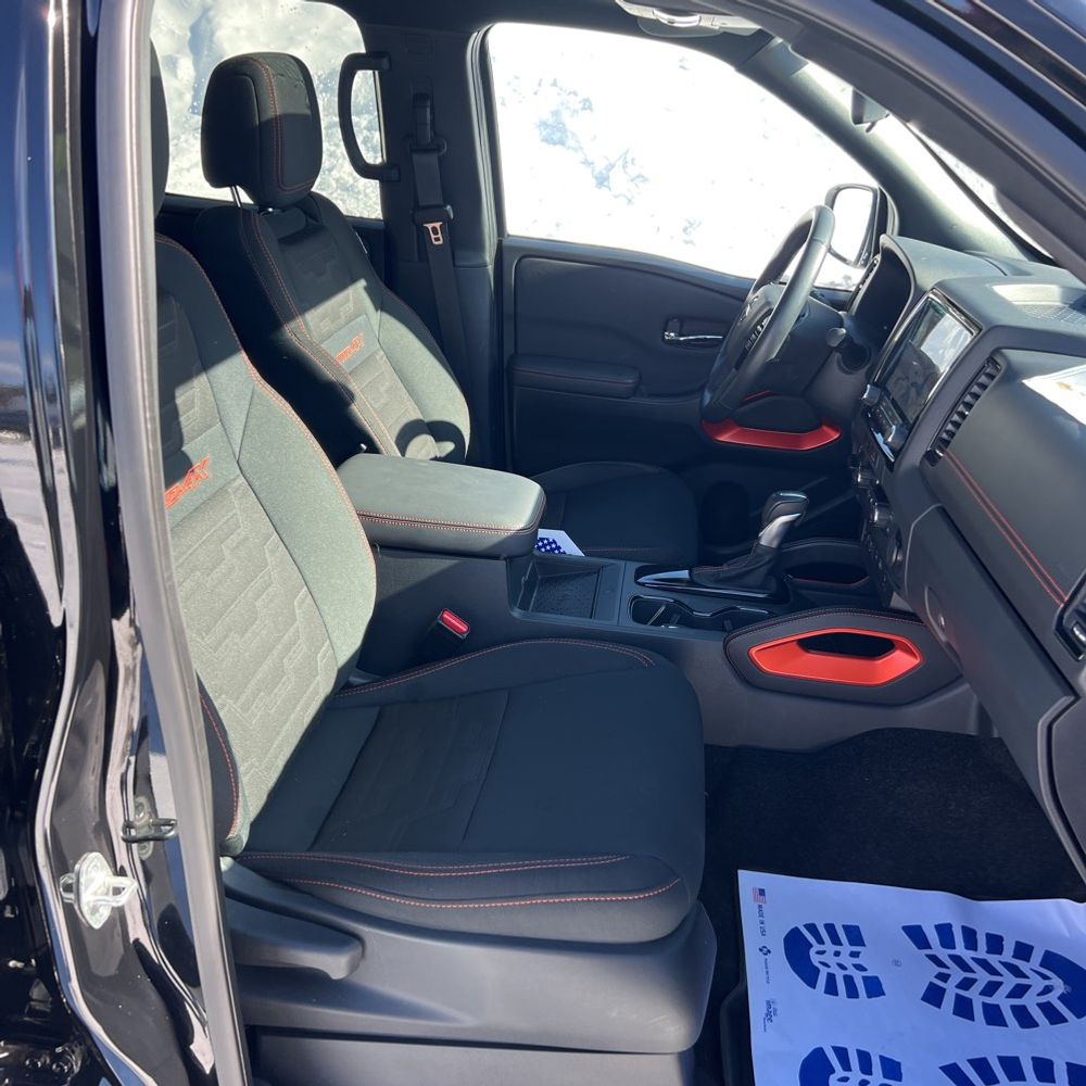 2022 Nissan Frontier - Image 16