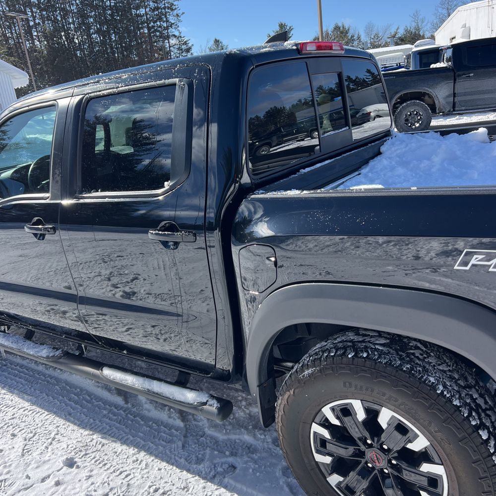 2022 Nissan Frontier - Image 36