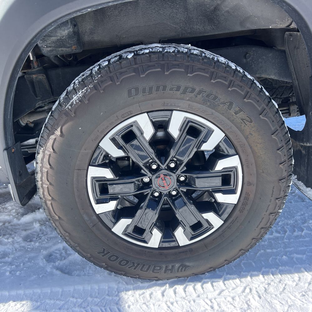 2022 Nissan Frontier - Image 38