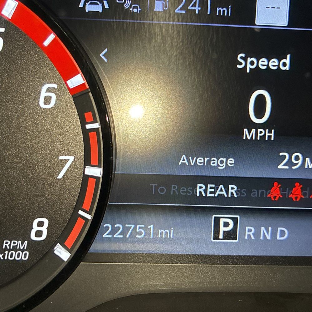 2023 Nissan TITAN - Image 18