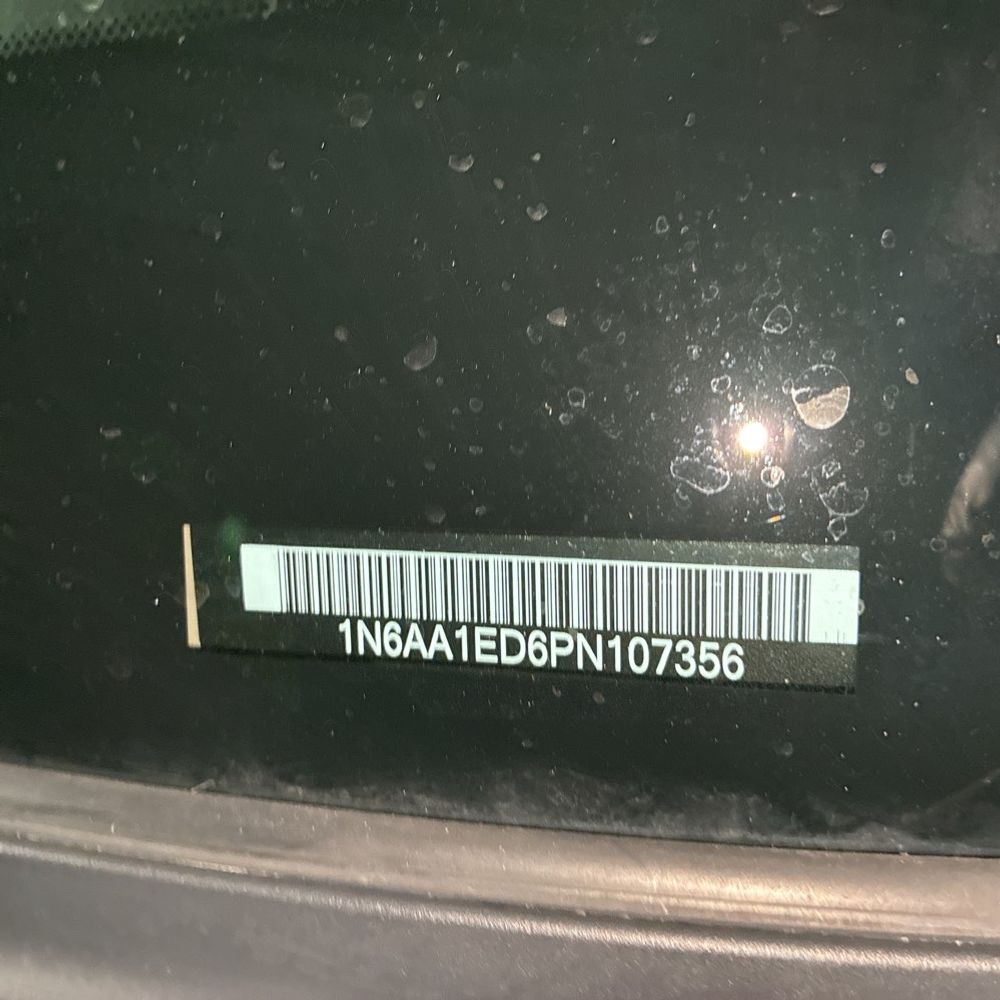 2023 Nissan TITAN - Image 25