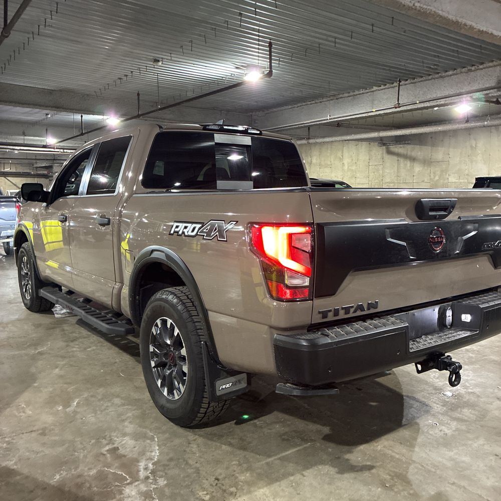2023 Nissan TITAN - Image 34