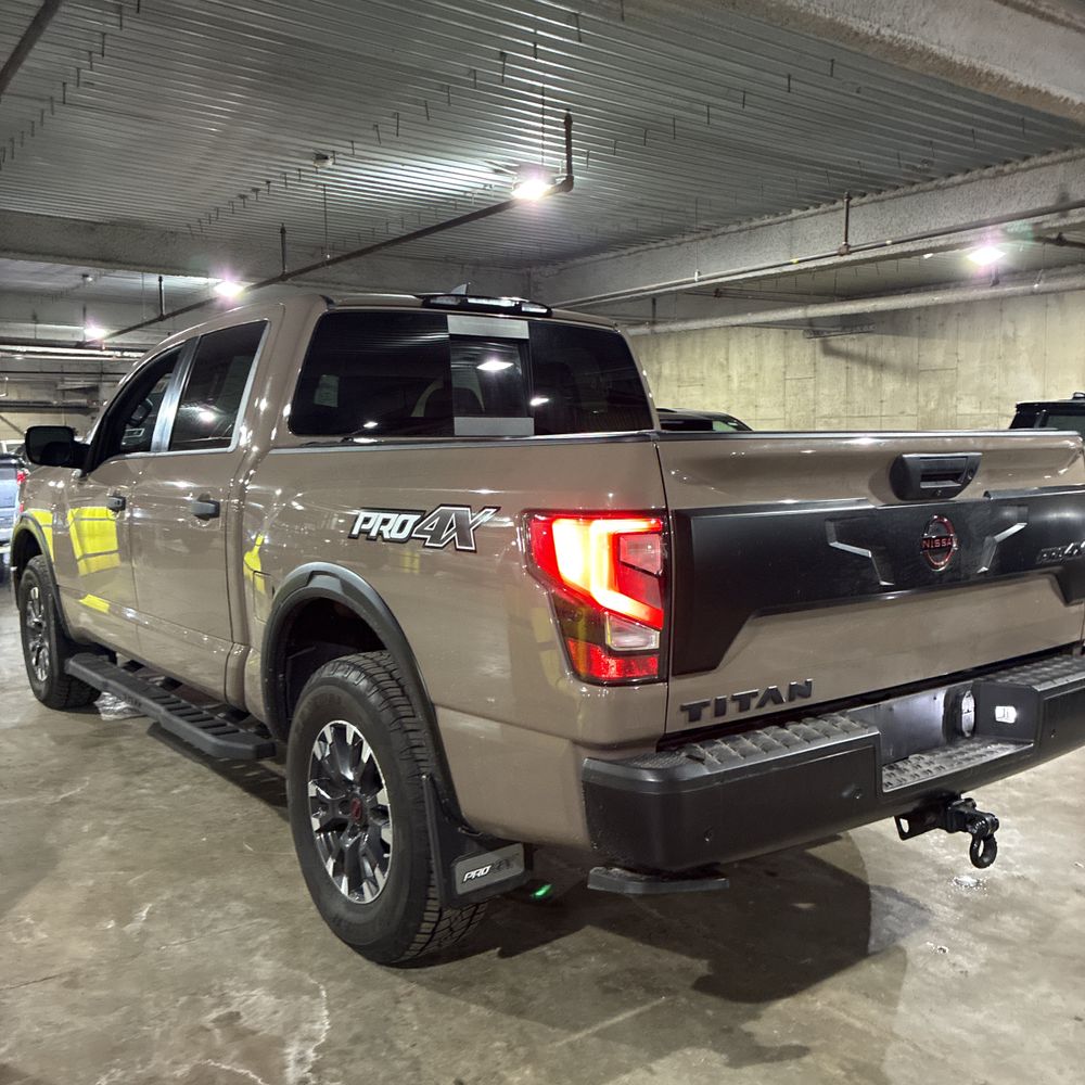 2023 Nissan TITAN - Image 38