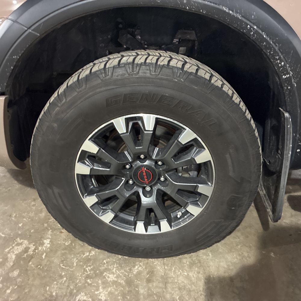 2023 Nissan TITAN - Image 41