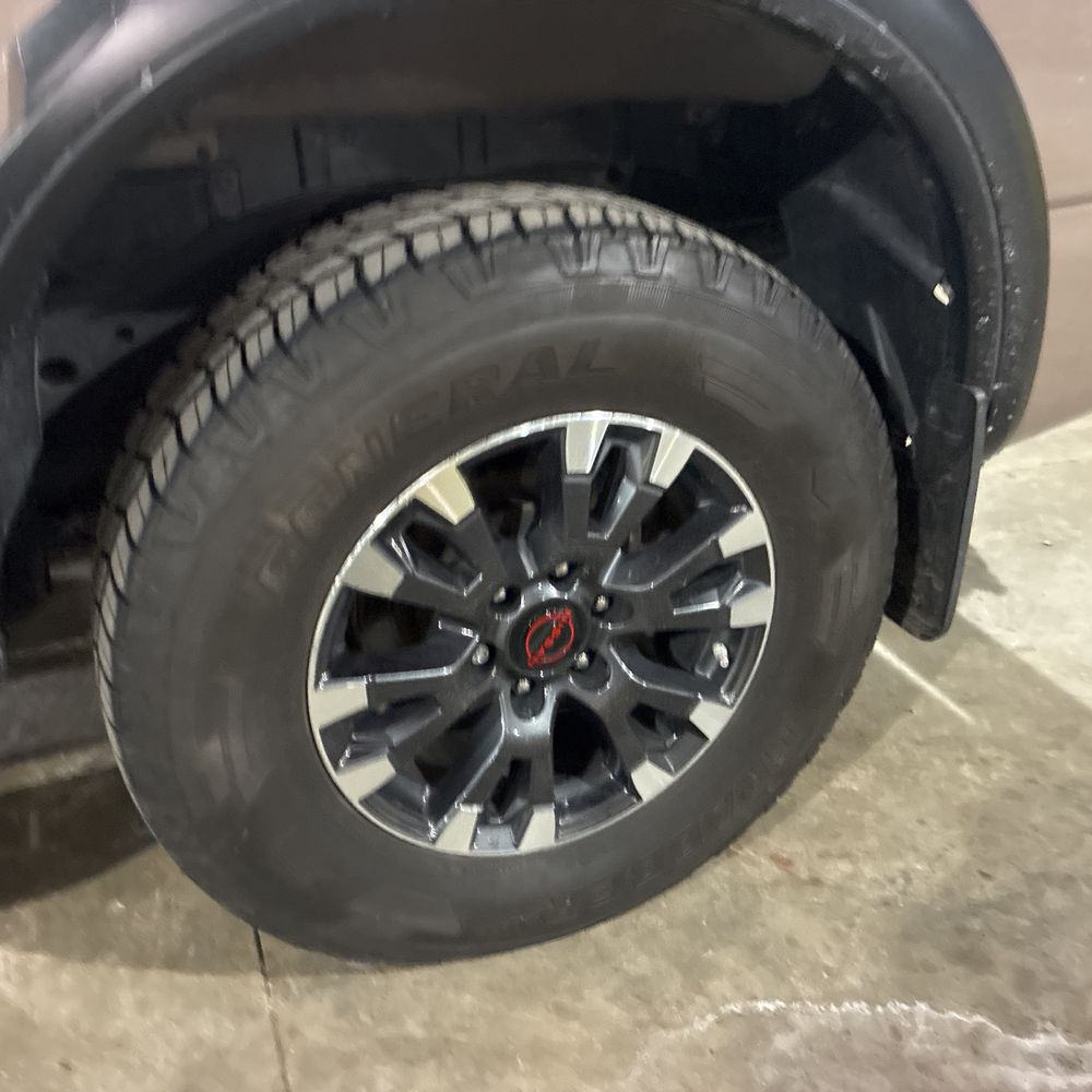 2023 Nissan TITAN - Image 42