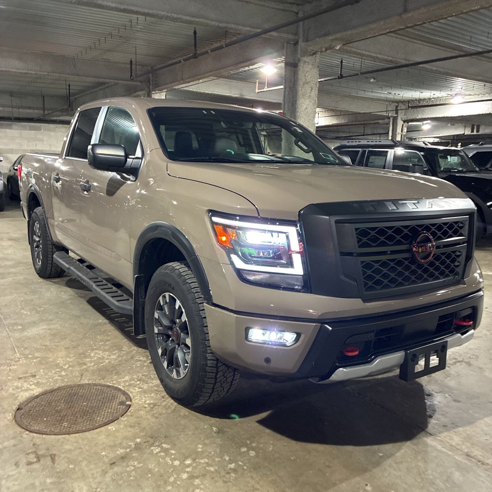 2023 Nissan TITAN - Image 56
