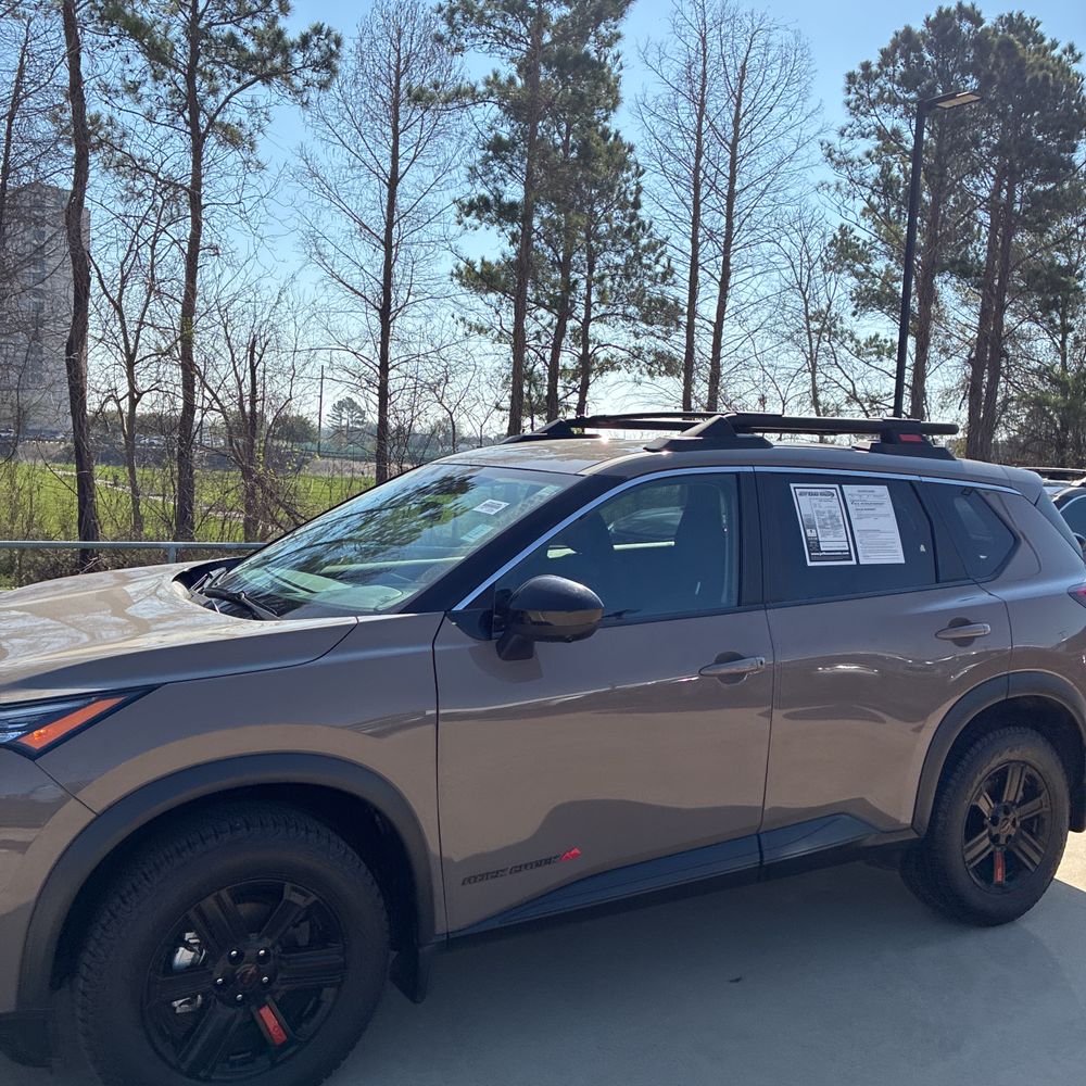 2025 Nissan Rogue - Image 32