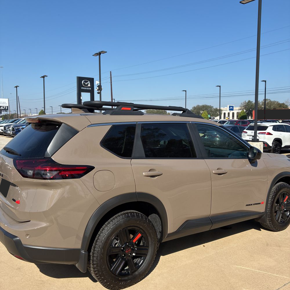 2025 Nissan Rogue - Image 35