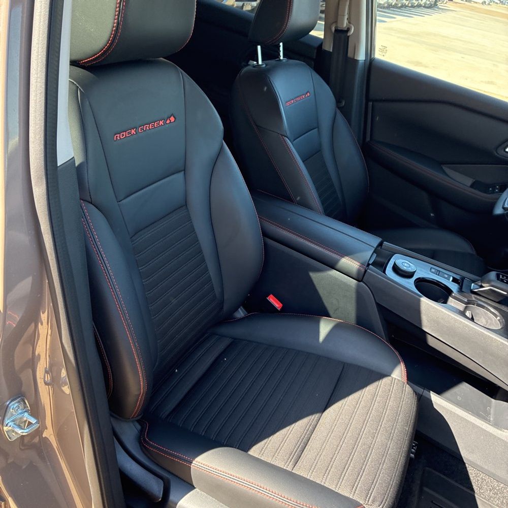 2025 Nissan Rogue - Image 36