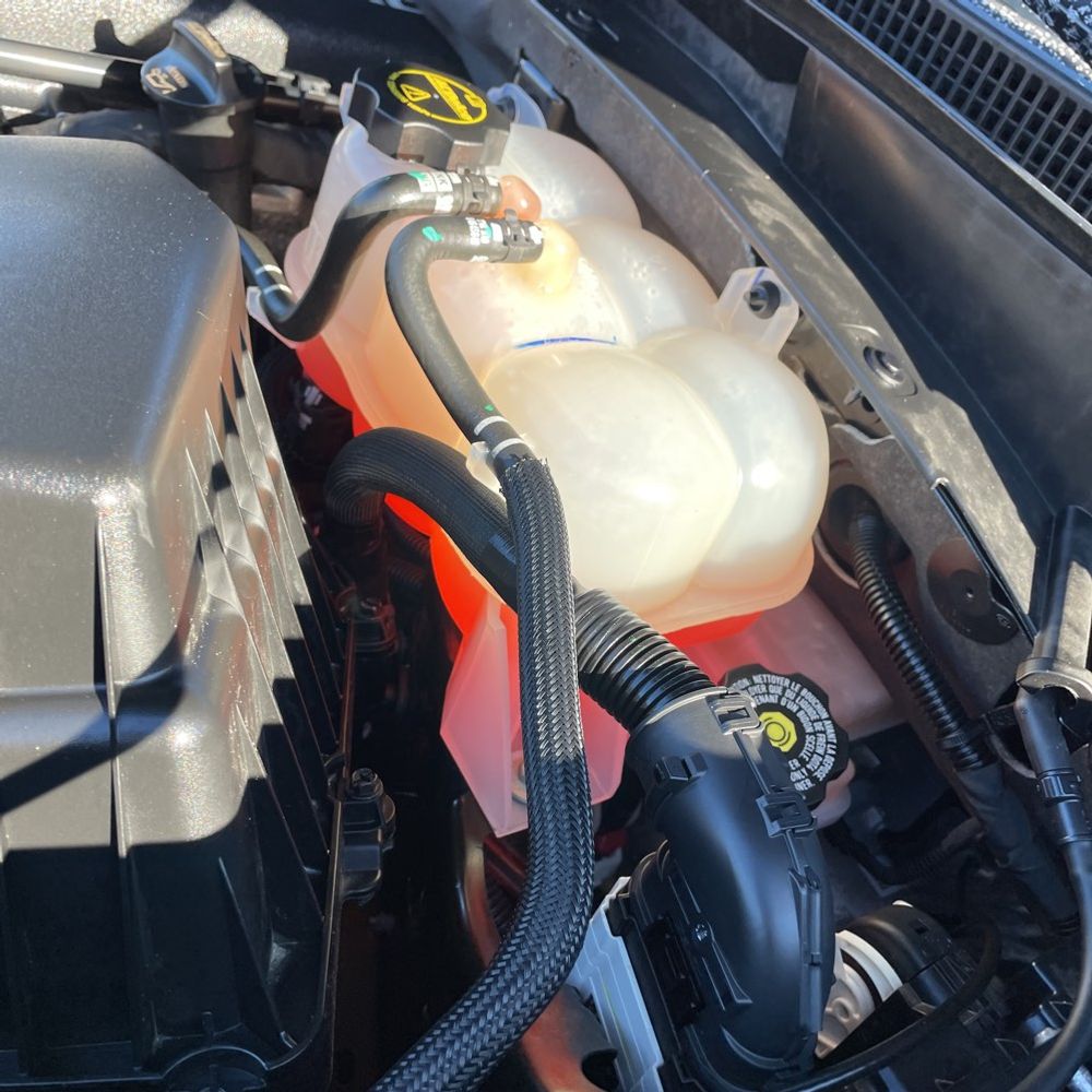 2024 Cadillac Escalade-V ESV - Image 13