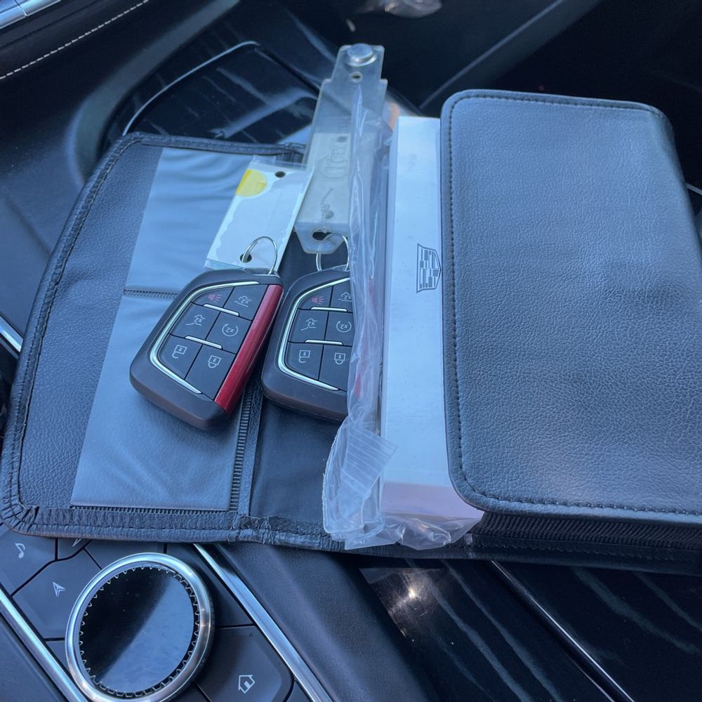 2024 Cadillac Escalade-V ESV - Image 25