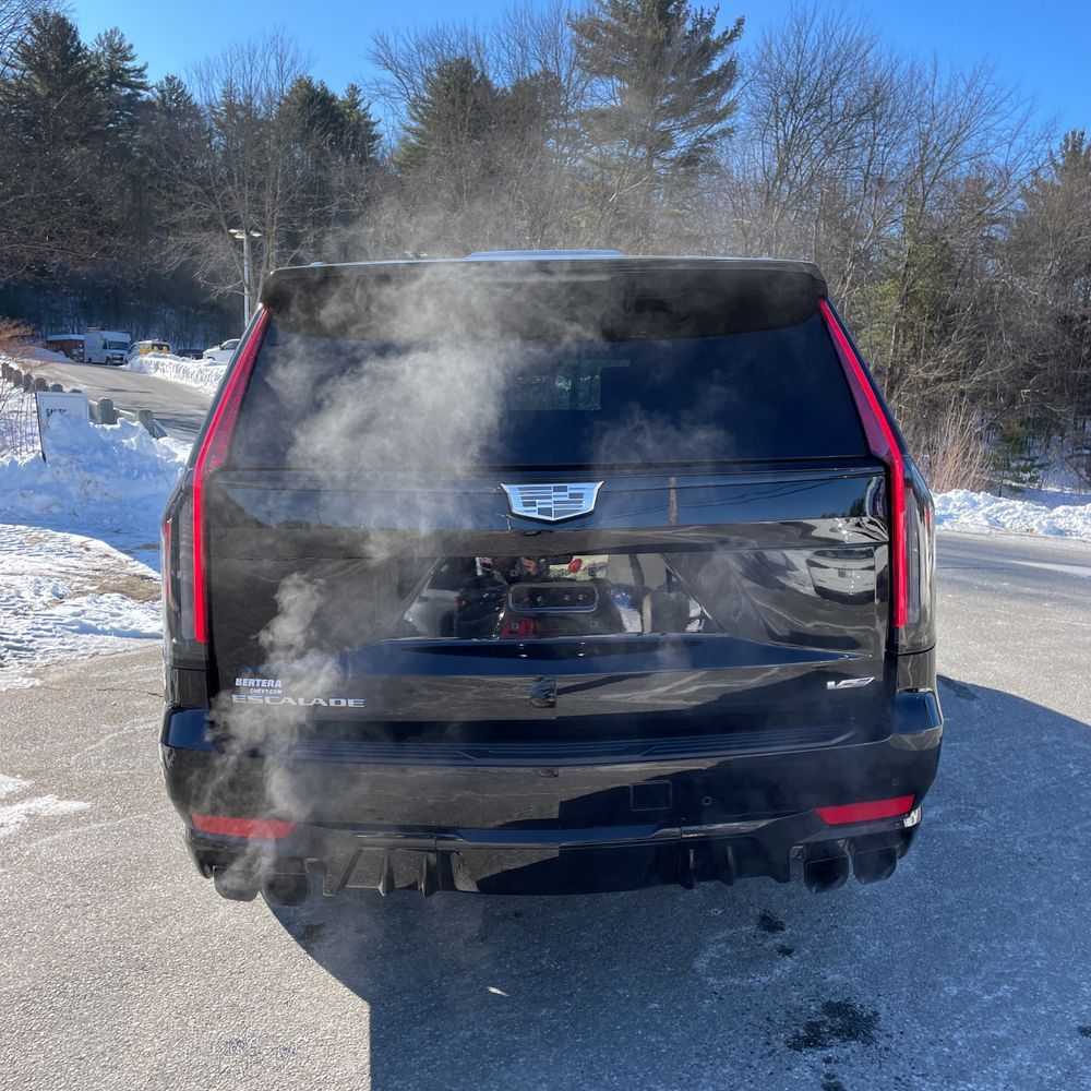 2024 Cadillac Escalade-V ESV - Image 39