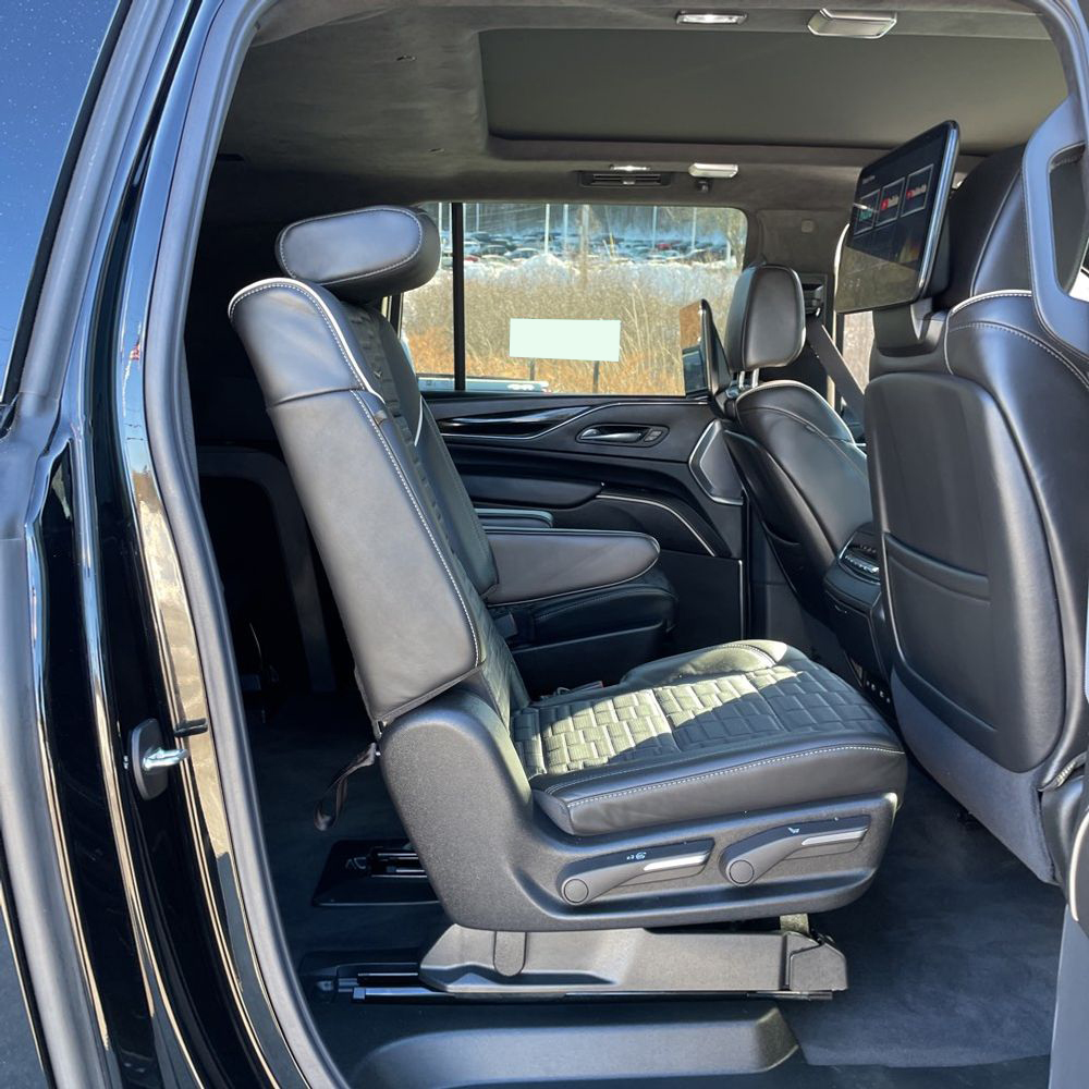 2024 Cadillac Escalade-V ESV - Image 44