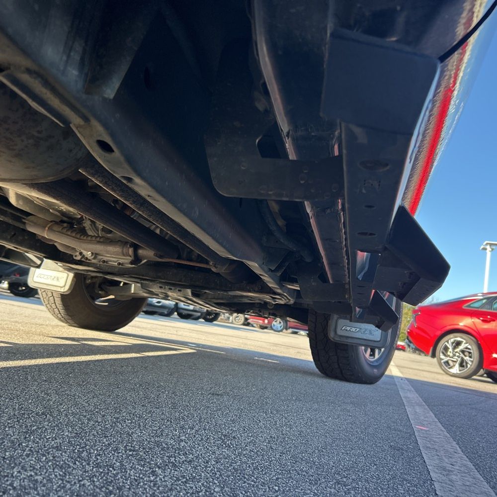 2021 Nissan Titan - Image 5
