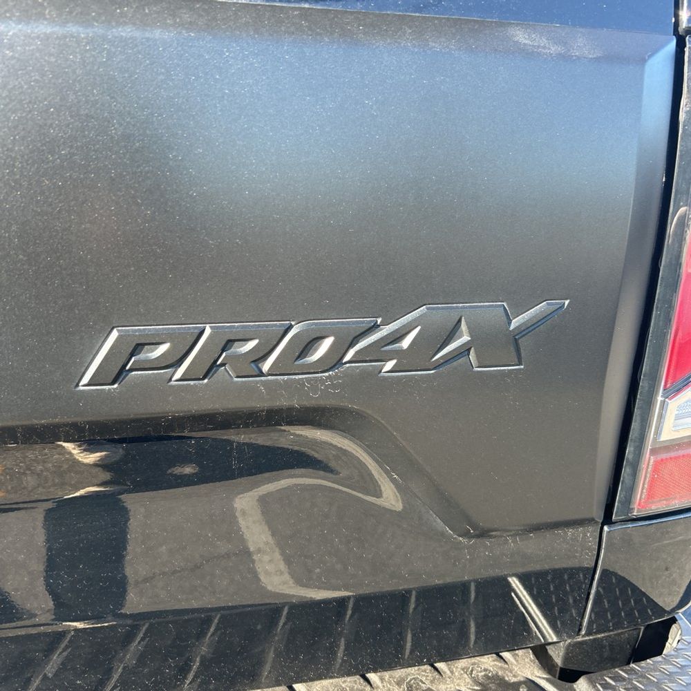 2021 Nissan Titan - Image 10