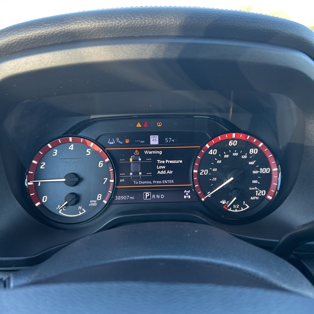 2021 Nissan Titan - Image 12