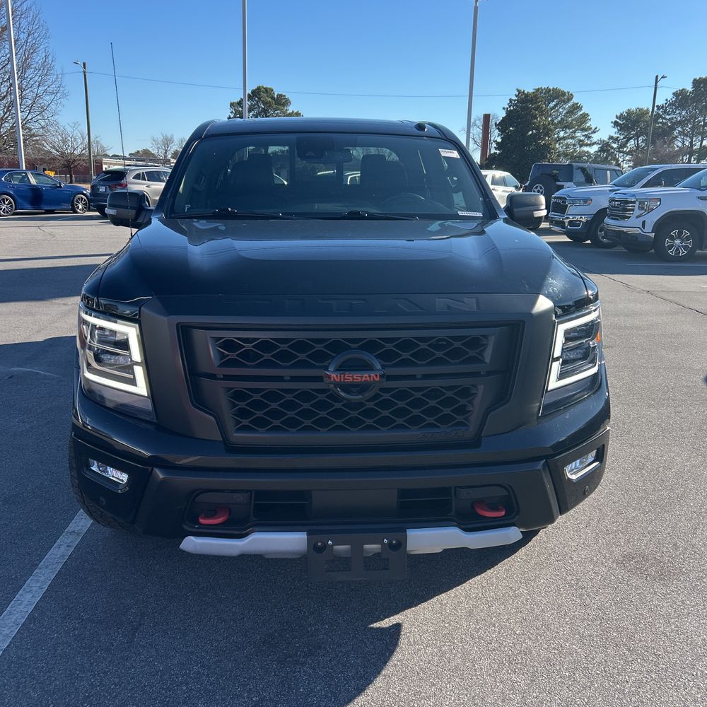 2021 Nissan Titan - Image 16