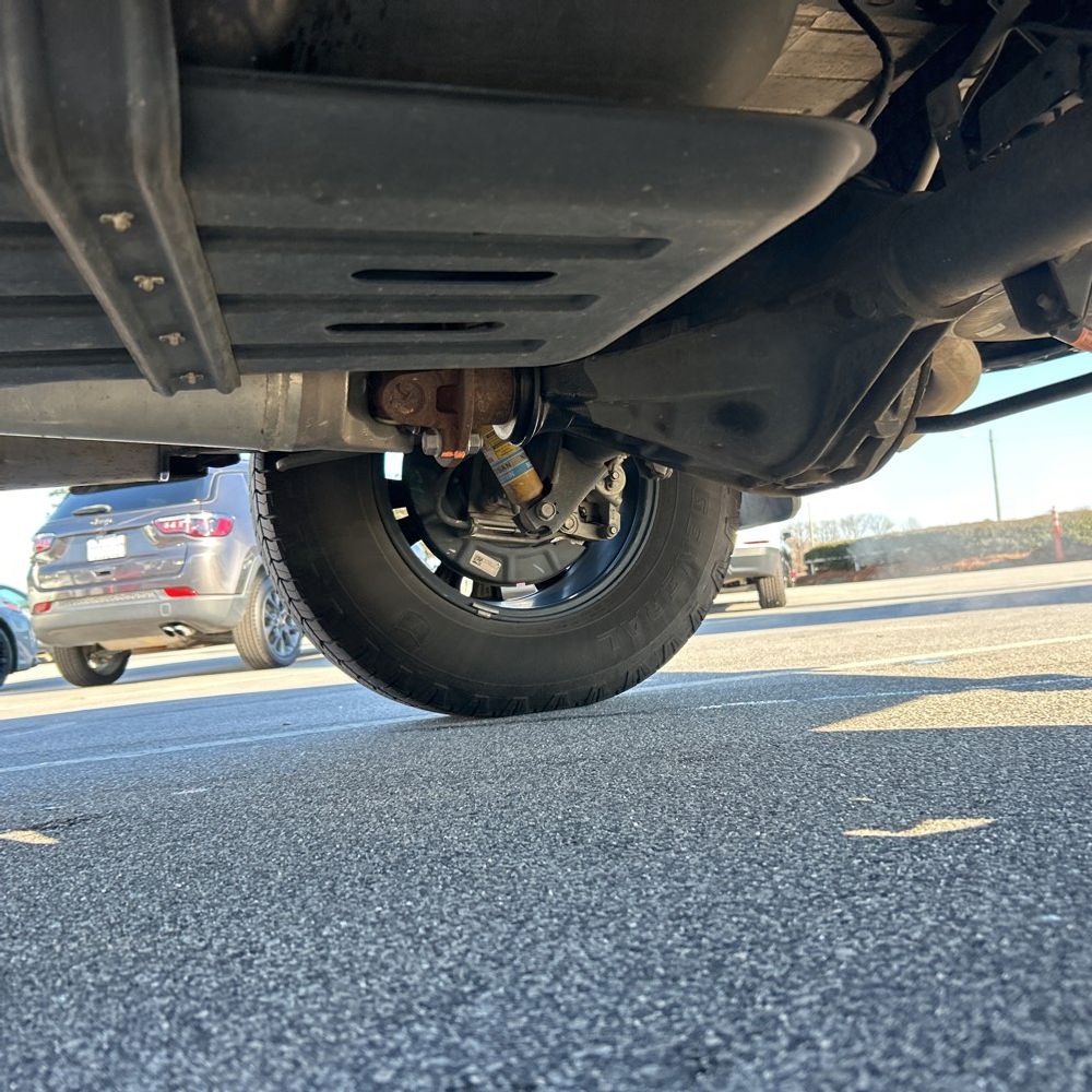 2021 Nissan Titan - Image 22